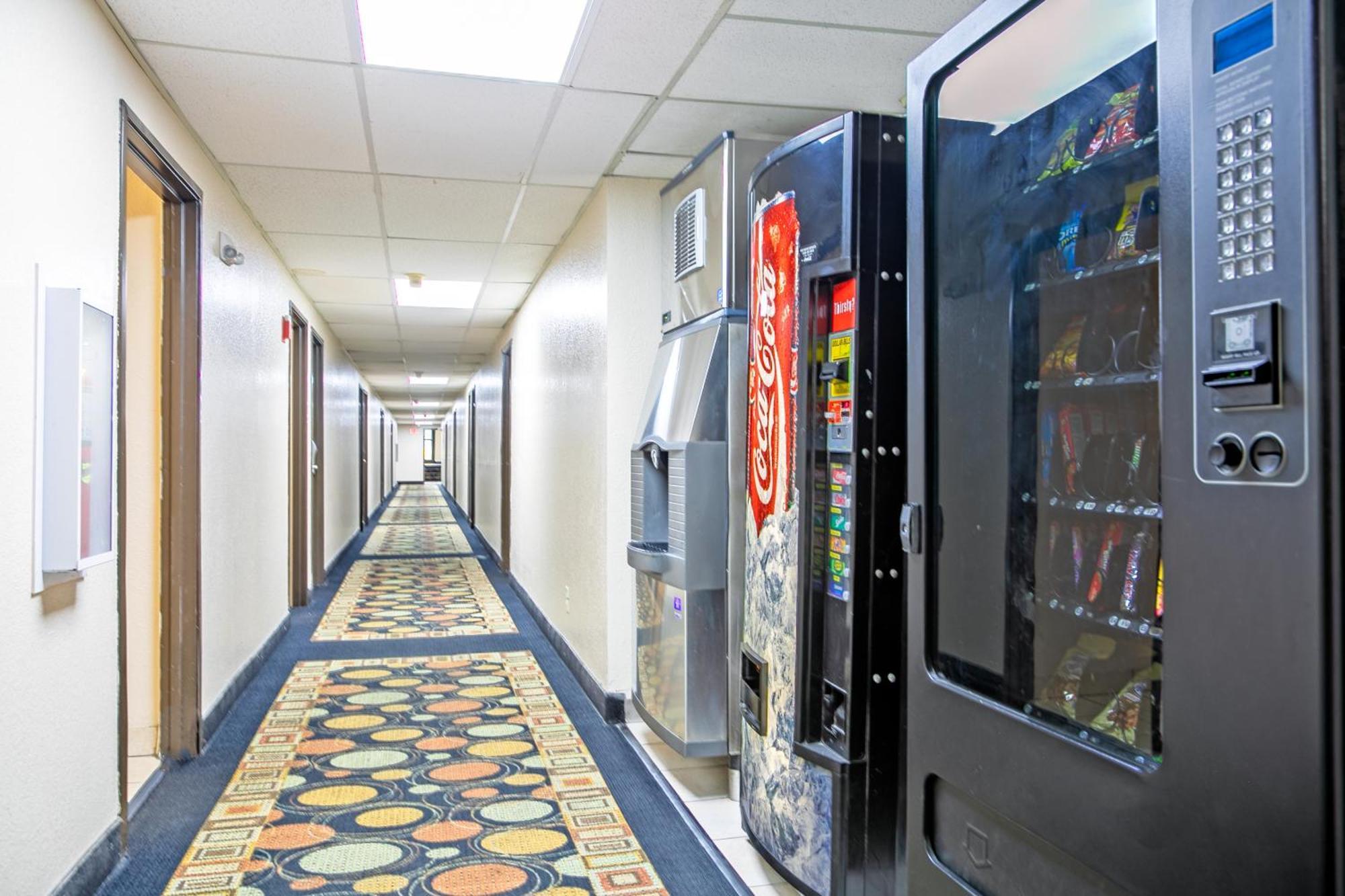 Super 8 By Wyndham Augusta Ft Eisenhower Area Esterno foto