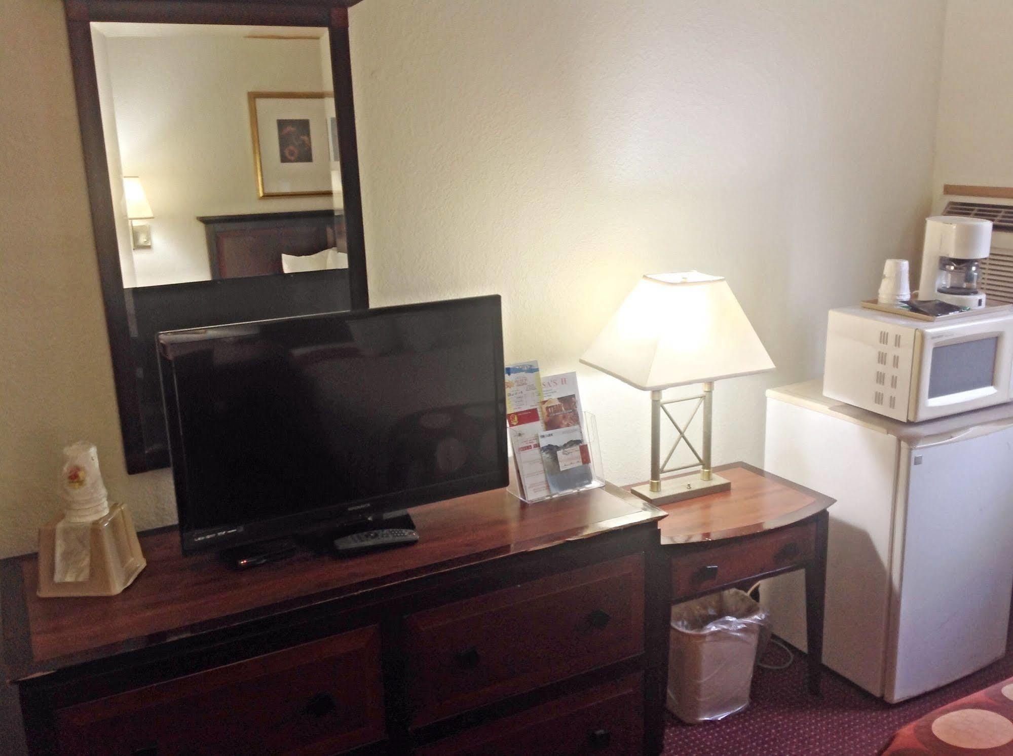 Super 8 By Wyndham Augusta Ft Eisenhower Area Esterno foto